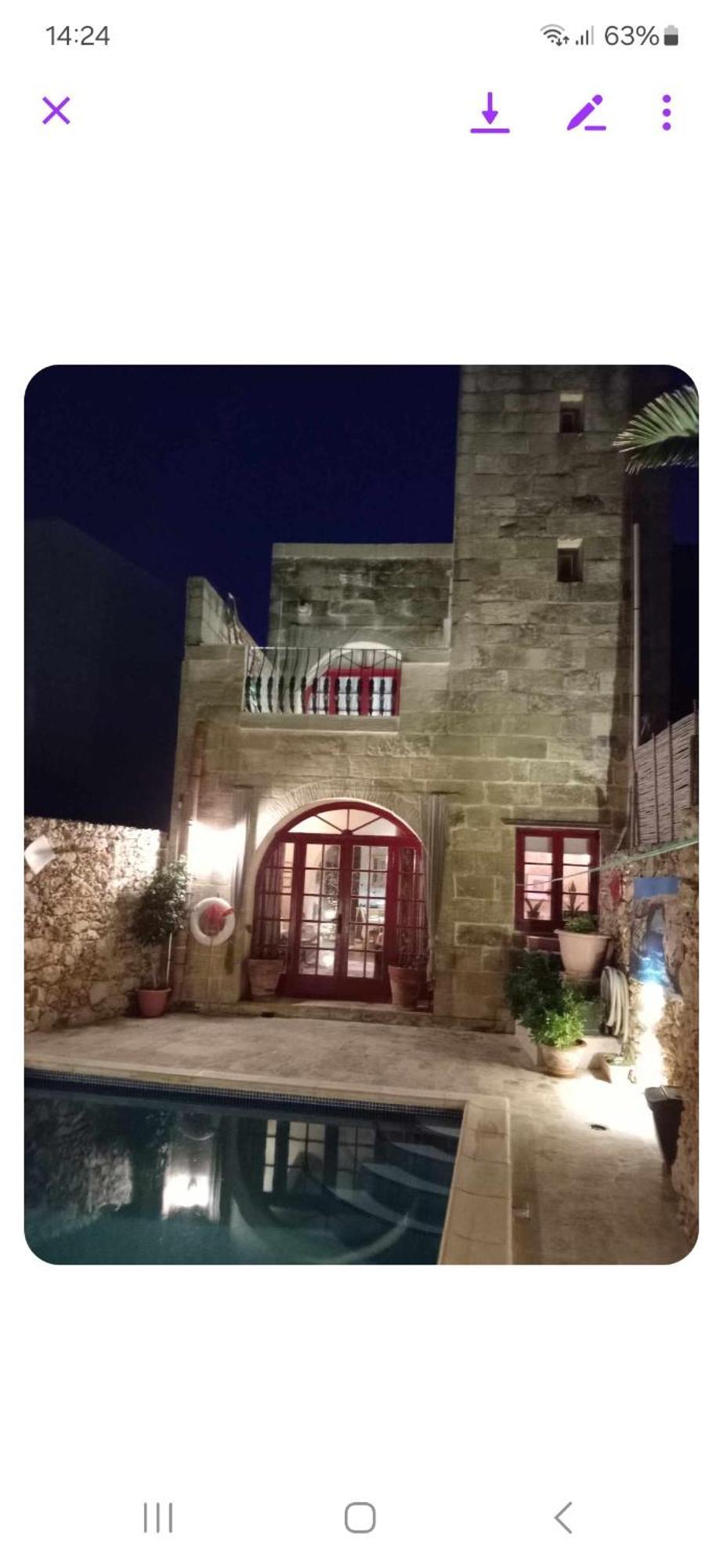 بيت للعطل Stunning 3 Bedroom With Pool *